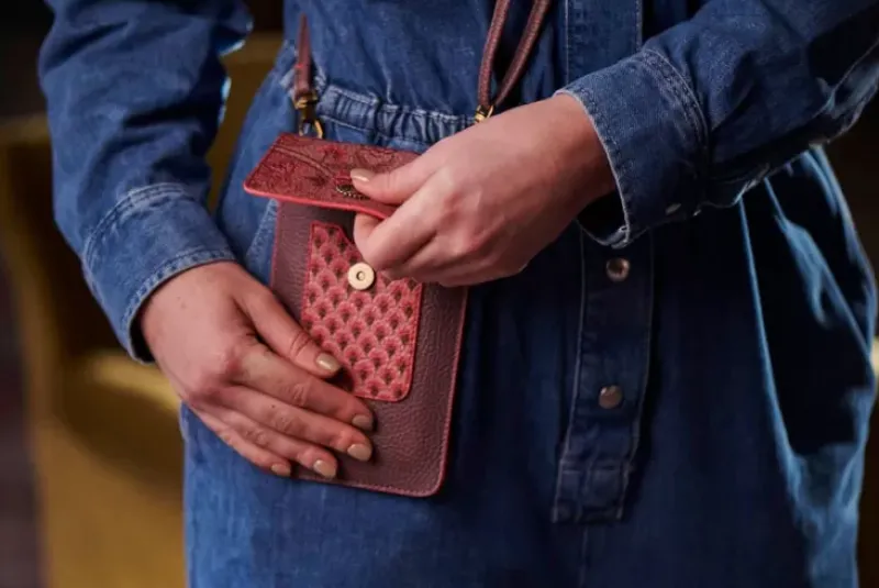 Pip Studio Ümhangetaschen|Telefontasche Kyoto Festival Dunkel /Khaki